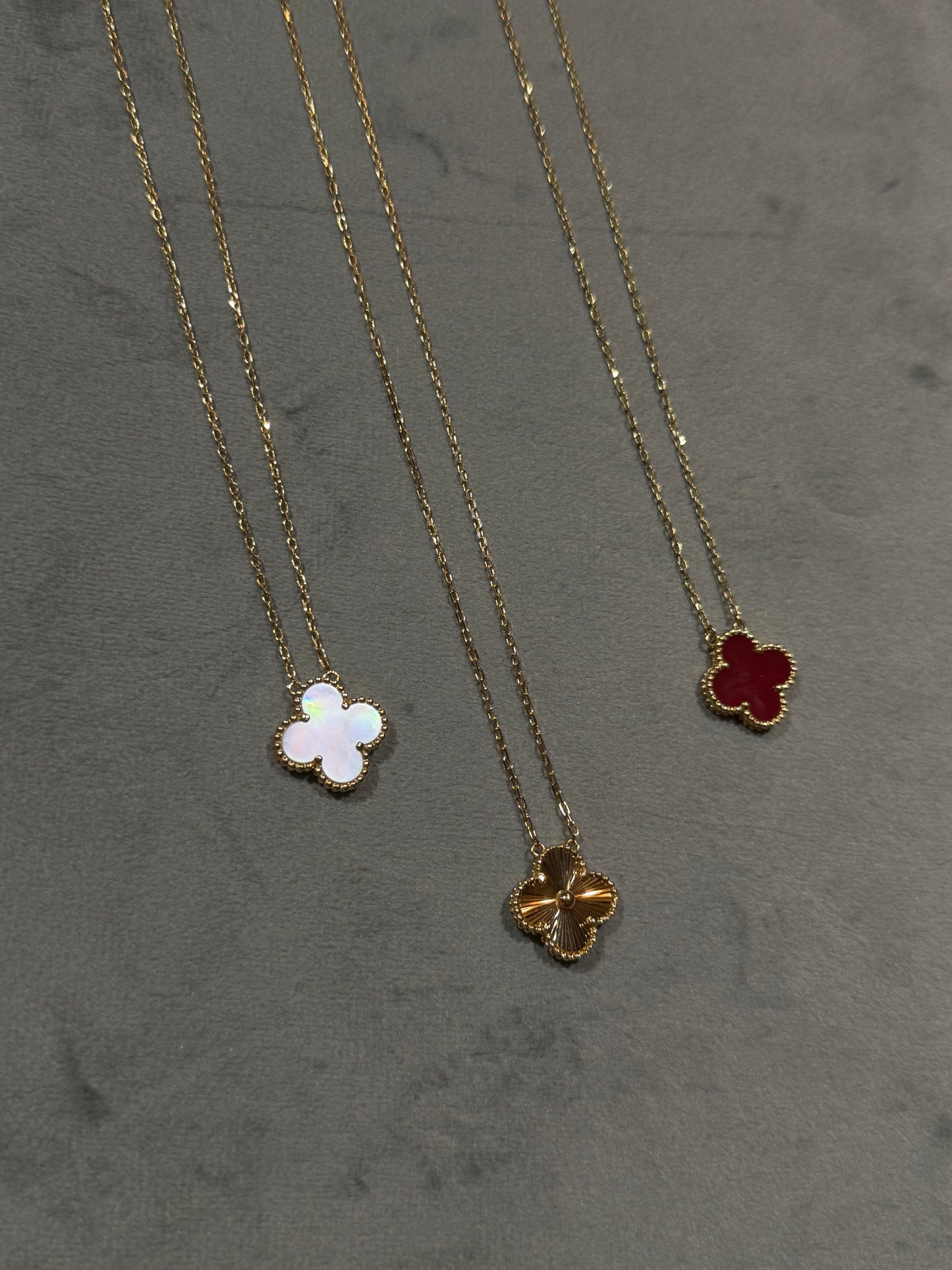 18k gold clover necklaces (luxury packaging)