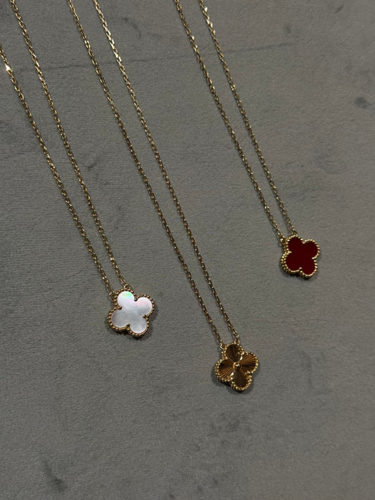 18k gold clover necklaces (luxury packaging)